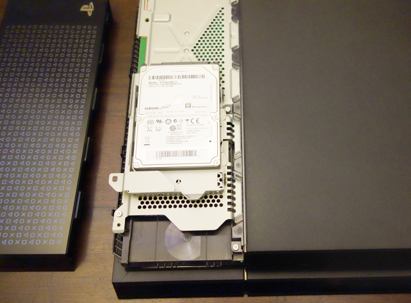 PS4 hard drive original remove