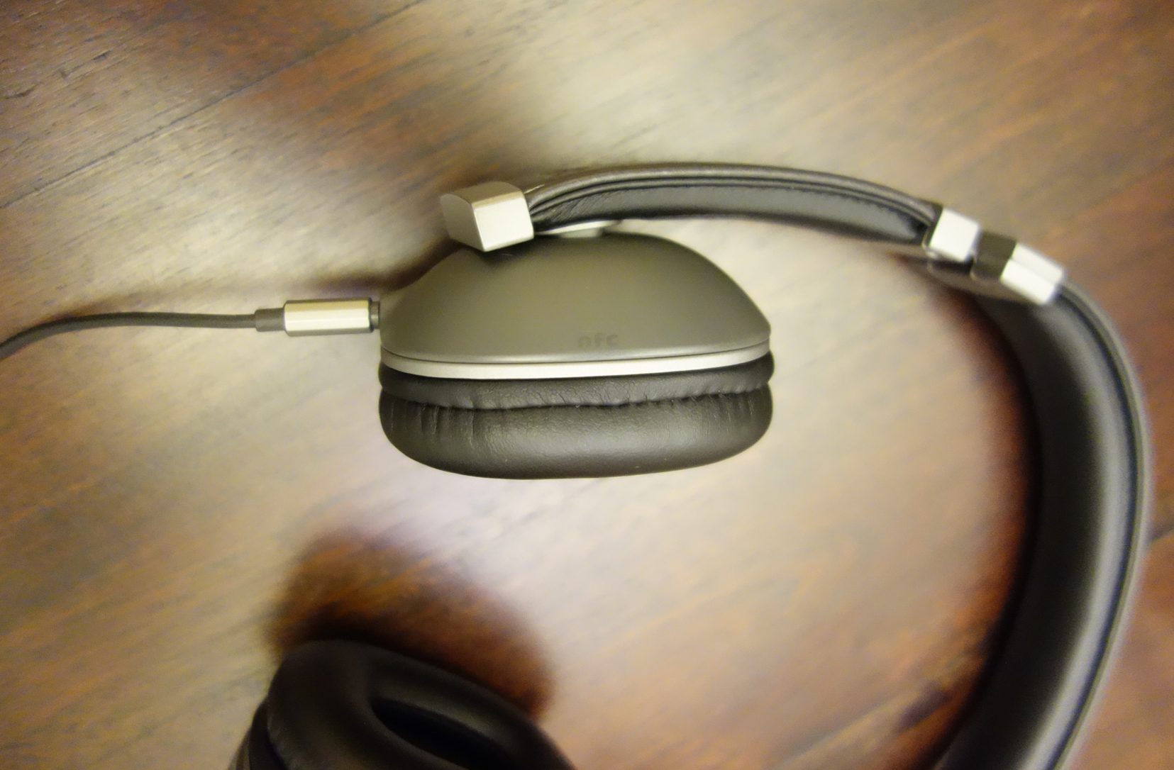 Polk Hinge Wireless Black Headset Review Cabled