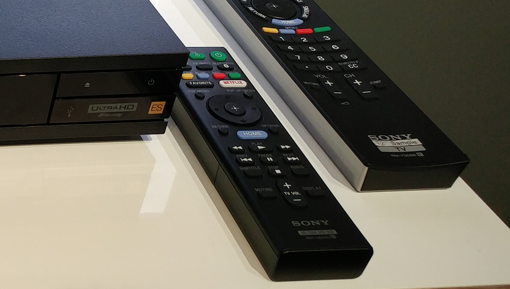 Sony UBP-X1000ES Ultra HD Blu-ray Player CEDIA 2016 Impressions Remote